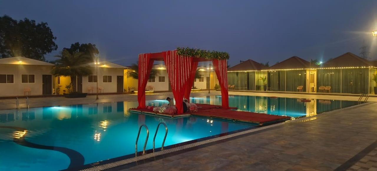 Vss Lawns & Resorts Llp Shahada Εξωτερικό φωτογραφία