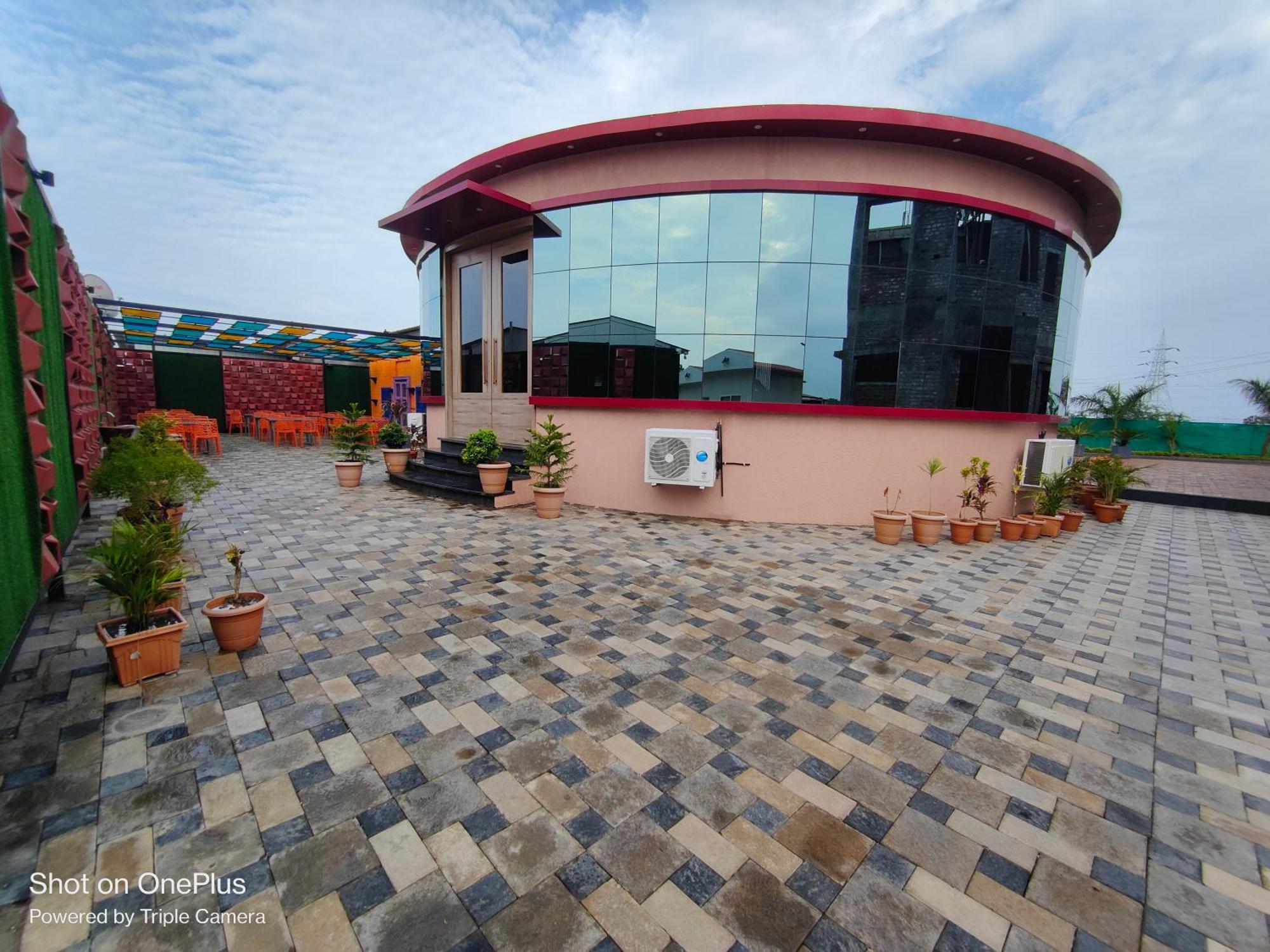 Vss Lawns & Resorts Llp Shahada Εξωτερικό φωτογραφία