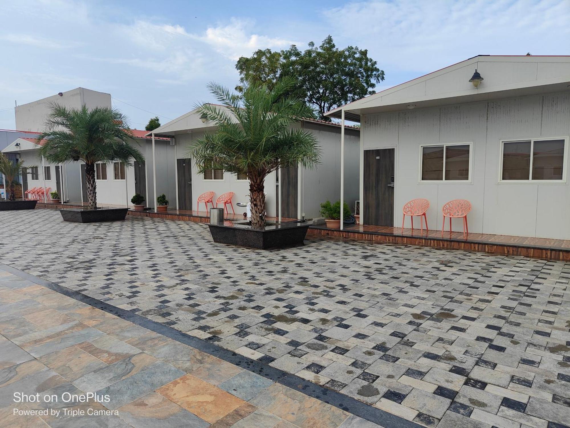 Vss Lawns & Resorts Llp Shahada Εξωτερικό φωτογραφία